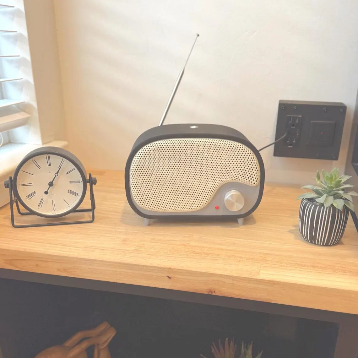Vintage Retro Radio Smart Speaker Enclosure by Zion Brock